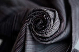 Brązowa chusta do noszenia dziecka Bronzyt 4,6 m – uniwersalny wybór na co dzień