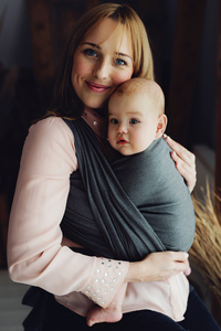 Grafitowa chusta Slate Moonstone 4,6 m – do noszenia od pierwszych dni życia