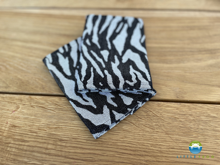 Nakładki na pasy naramienne nosidła Little Frog -  Zebra