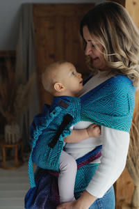 Nosidełko dla dziecka Cross Hybrid TENCEL™ Aurora Cube