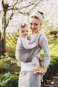 Beżowa chusta Kwarc 4,6 m – klasyczna chusta tkana o splocie skośno-krzyżowym